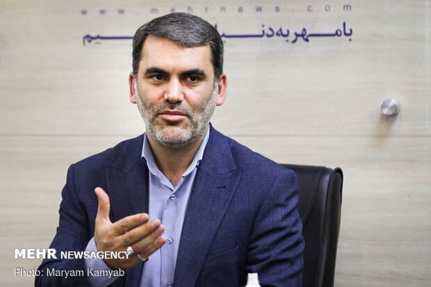 زنگنه نائب رئیس کمیسیون برنامه و بودجه مجلس شورای اسلامی: اگر دولت ارز را به تورم وابسته بداند، شوک‌های بازار ادامه می‌یابد