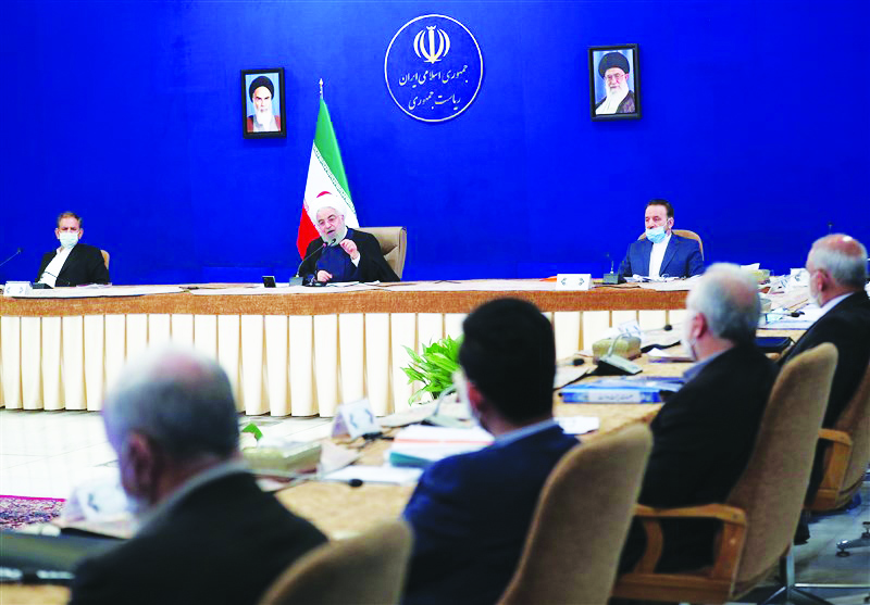 روحانی در جلسه هیئت دولت: هنوز معلوم نیست میلیاردها دلار پول ملت کجا رفت! می‌خواهیم تحریم را برداریم، عده‌ای عزاداری می‌کنند