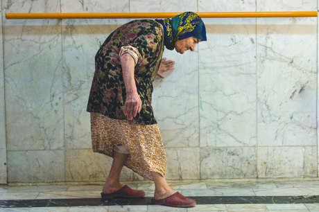 هم‌زمان با روز جهانی سالمندان شاخص‌های پیری در ایران اعلام شد؛ افزایش ۱.۵ برابری «سالمندان»  در یک دهه اخیر پیشی گرفتن آمار زنان سالمند