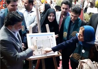 گردشگری می‌تواند زنجیره گسترده‌ای  از فعالیت‌های اقتصادی را فعال کند