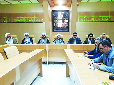 امام‌جمعه شیراز در دیدار با رئیس سازمان جهاد کشاورزی فارس عنوان کرد؛  برنامه‌ریزی مناسب جهت تغییر الگوی کشت با شرایط خشک‌سالی