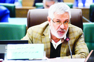 رئیس کمیسیون برنامه‌وبودجه‌ی شورای شهر شیراز: هرگونه سوءاستفاده مدیران شهرداری را به مردم اعلام می‌کنم