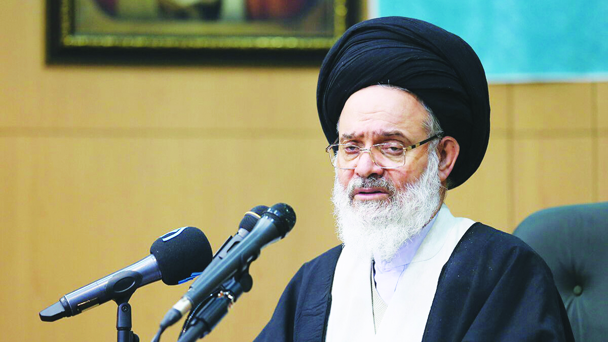 آیت‌الله بوشهری رئیس جامعه مدرسین حوزه علمیه قم:  مردم توقعات بی‌جا از انقلاب نداشته باشند