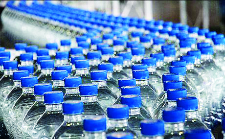 دبیر انجمن تولیدکنندگان و صادرکنندگان آبهای معدنی و آشامیدنی خبر داد؛  افزایش ۲۵ درصدی قیمت آب‌معدنی