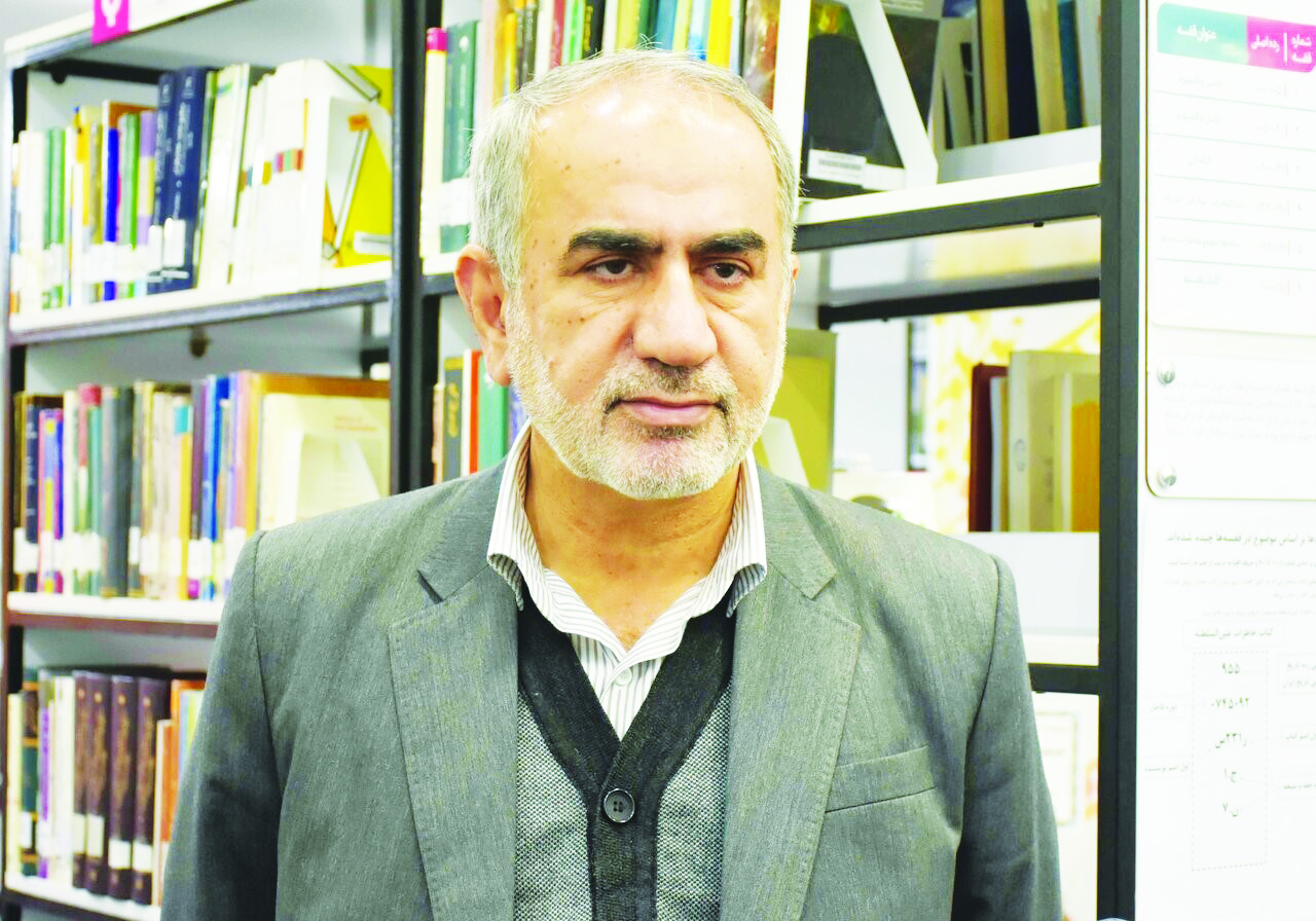 کتابخانه عمومی «شهید آیت‌الله دستغیب شیراز» صاحب اسکنر دیجیتال می‌شود