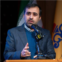 مسئولین نمی توانند به بهانه جنگ از زیر بار مسئولیت شانه خالی کنند