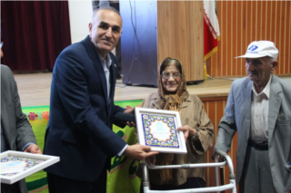 در حال حاضر بیش از ۷۰۰ هزار سالمند در استان فارس زندگی می‌کنند