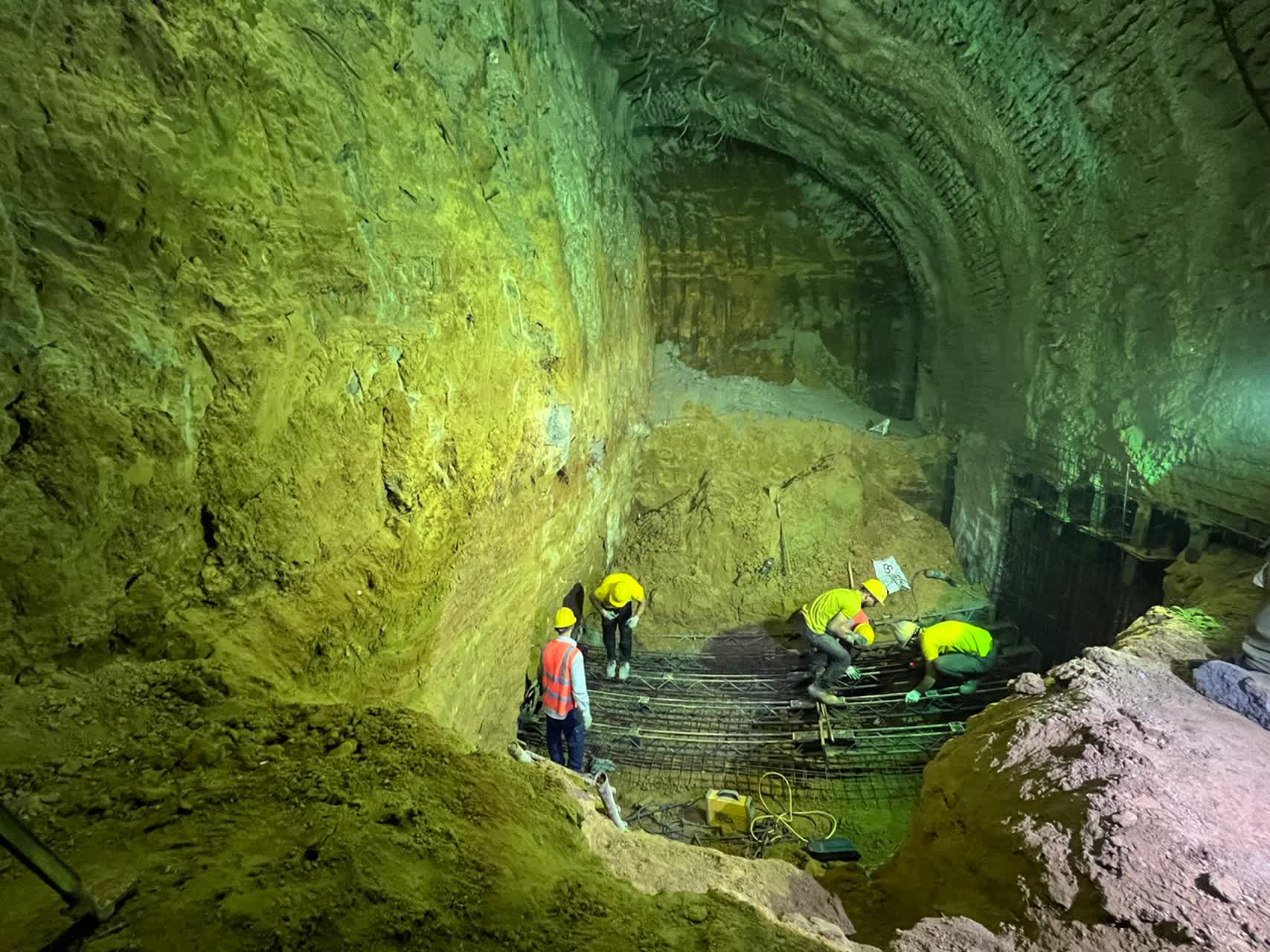 پروژه اتصال خط ۱ به ۴ مترو گامی بلند در مسیر توسعه حمل‌ونقل شهری