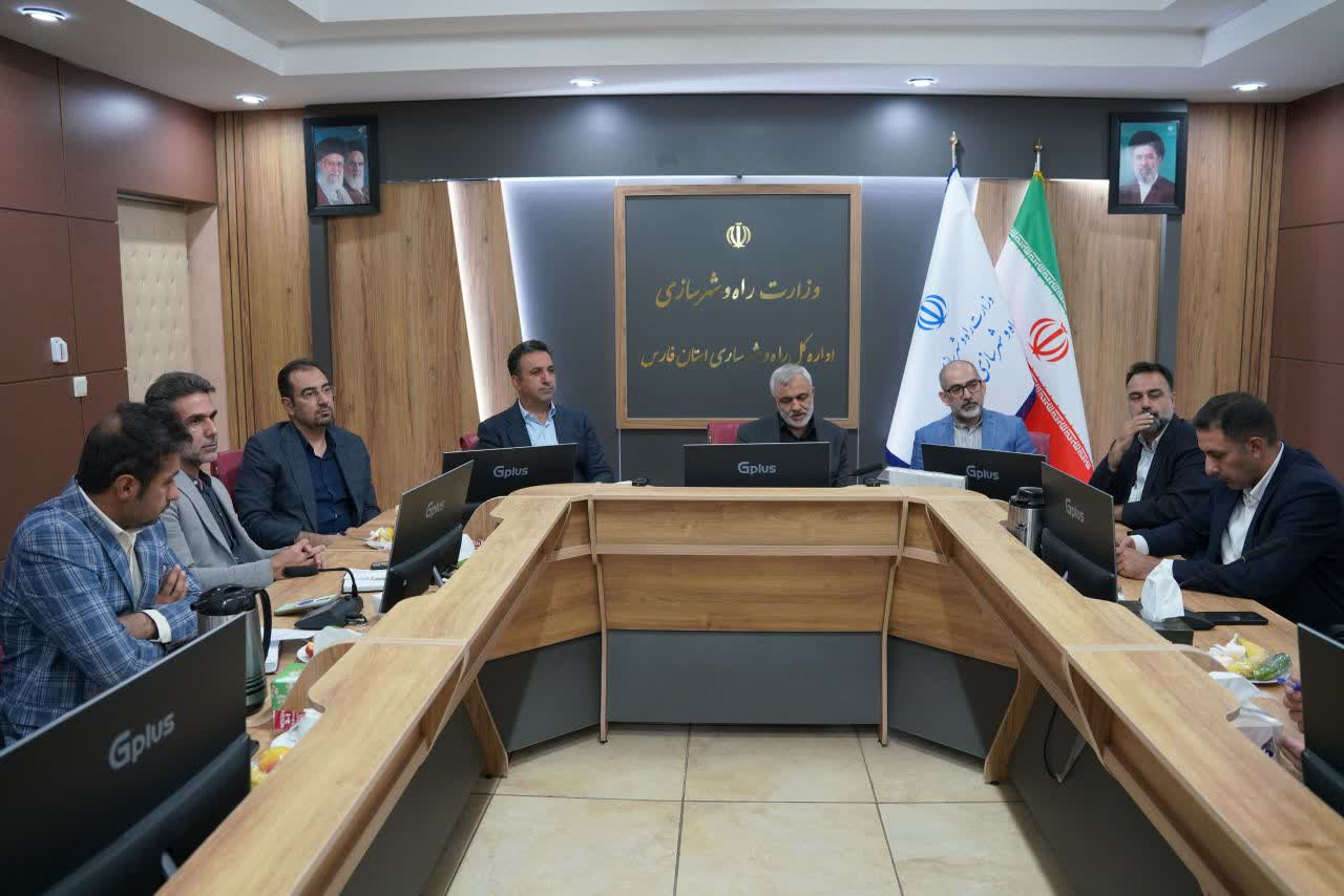 وزارت راه و شهرسازی با آمادگی کامل، پشتیبان لجستیک کشور  و خدمت‌رسانی به مردم است