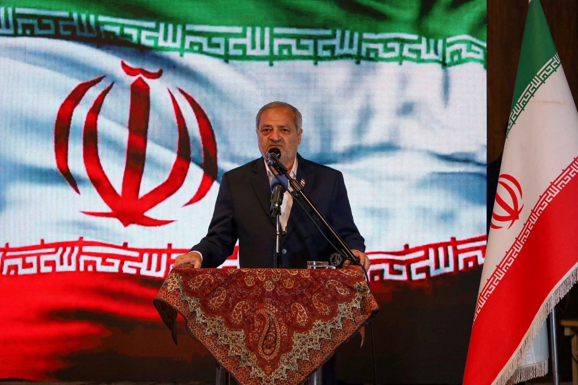جنایت لامرد باید به روایت ماندگار مظلومیت ملت ایران تبدیل شود
