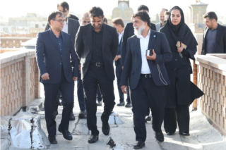 بررسی ایجاد «خانه فرش شیراز»  در بازدید مدیران سه دستگاه فرهنگی  و اقتصادی از بازار هنر