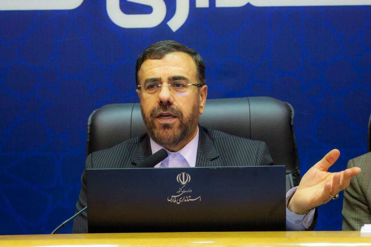 انتقال ارز ترجیحی یکی از اقدامات دولت برای حل مشکل معیشت مردم است