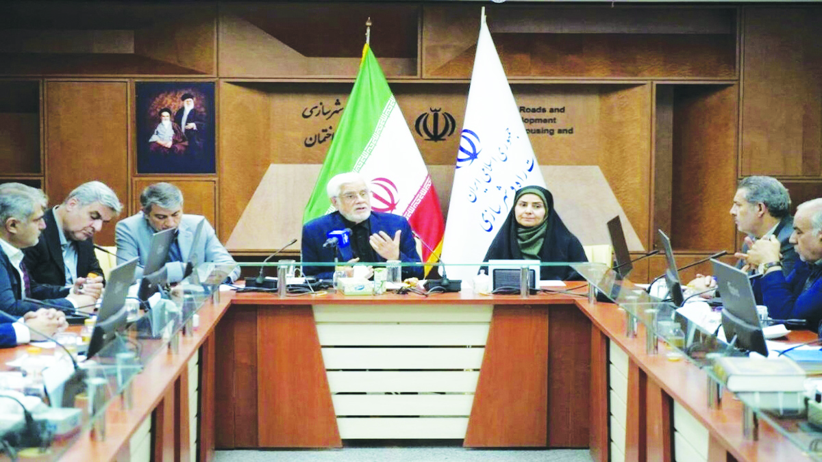 عارف: طرح جامعی برای بازسازی مناطق آسیب‌دیده از حملات رژیم صهیونی تدوین شود