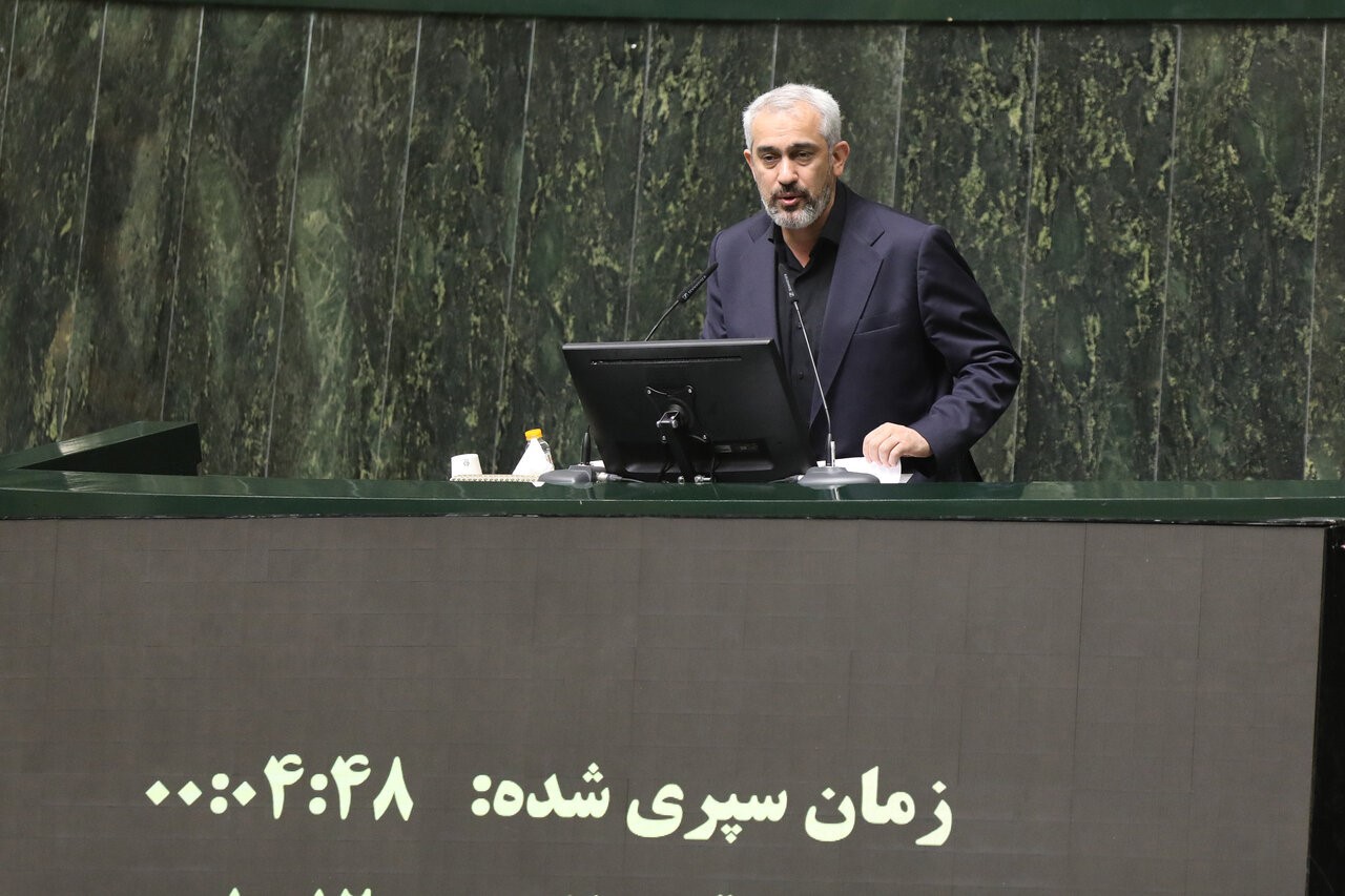 بابت تورم و گرانی‌های تحمیل‌شده به اقتصاد ایران از مردم عذرخواهی می‌کنم