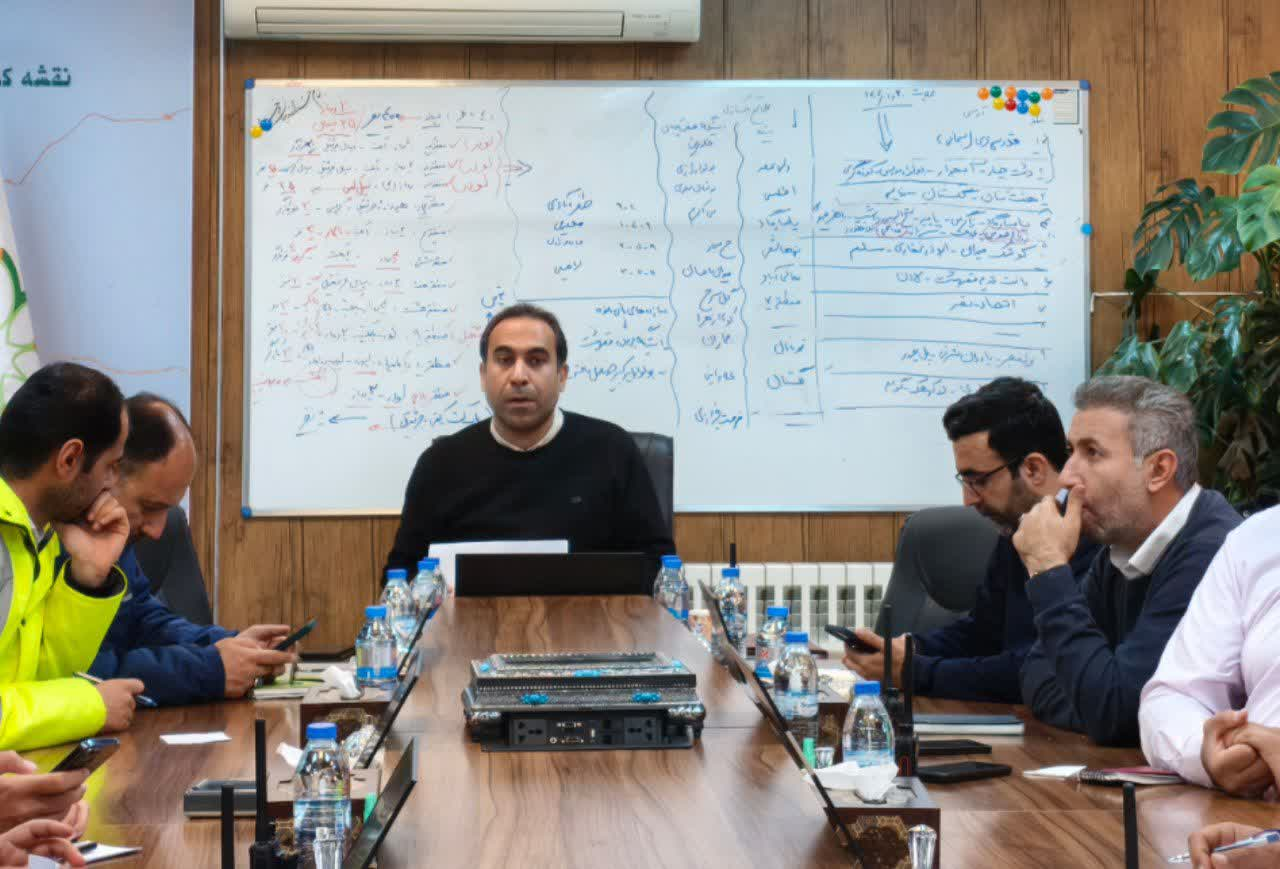 آماده‌باش ۲۴ ساعته شهرداری شیراز  در پی هشدار نارنجی بارندگی برف و باران