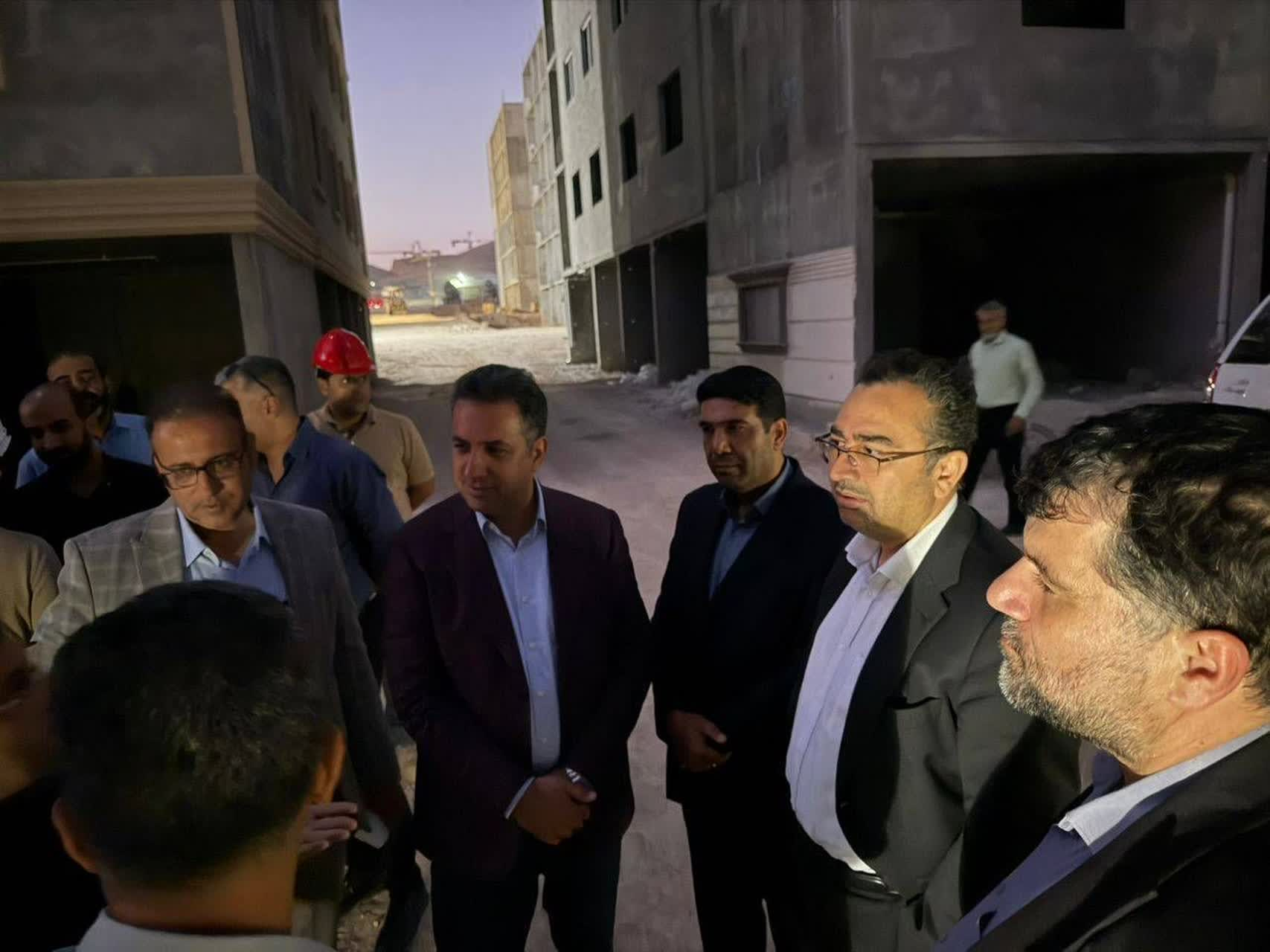تعیین تکلیف فوری زیرساخت‌های آب،  برق و گاز واحدهای نهضت ملی مسکن  شهید دوران (کمیل‌آباد)