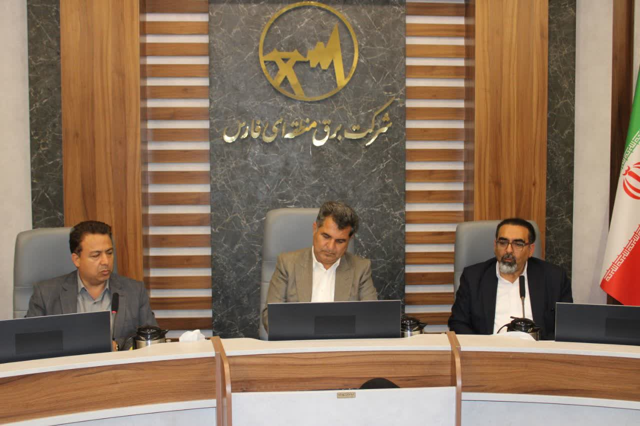 تجلیل از تلاشگران خطوط انتقال شبکه برق