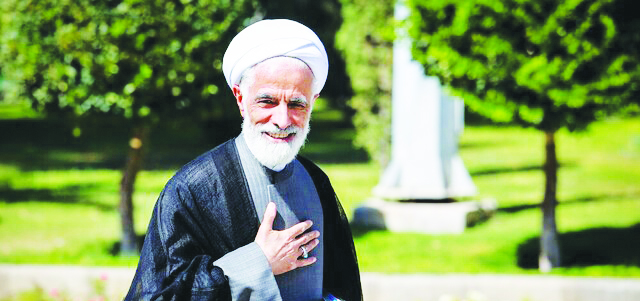 همه مردم را باید فرزندان ایران بدانیم و به همه با یک چشم نگاه کنیم