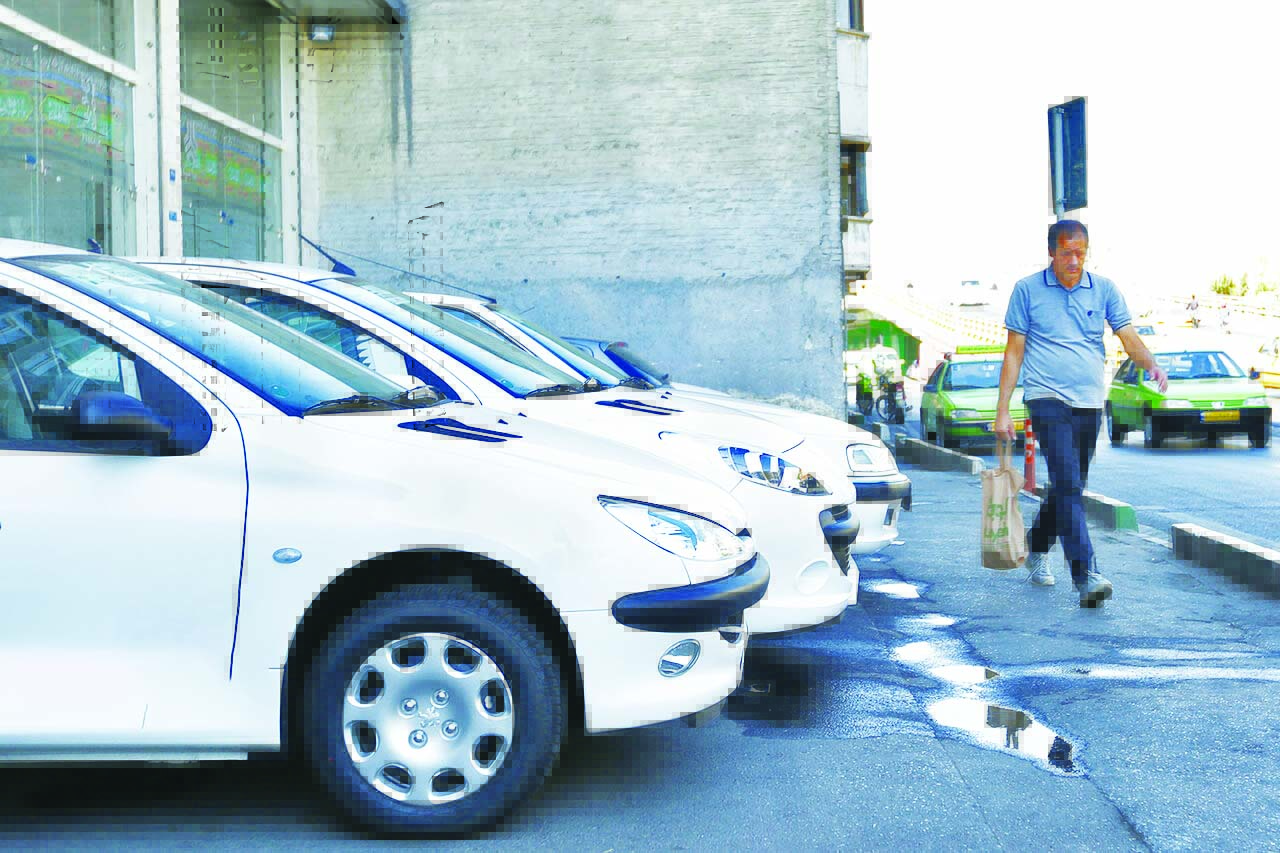 افزایش ۱۵ درصدی قیمت ‌ها، بازار خودرو را تکان نداد
